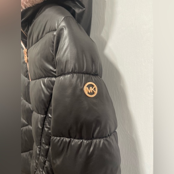 GIRLS MICHAEL KORS PUFFER COAT - Picture 12 of 12